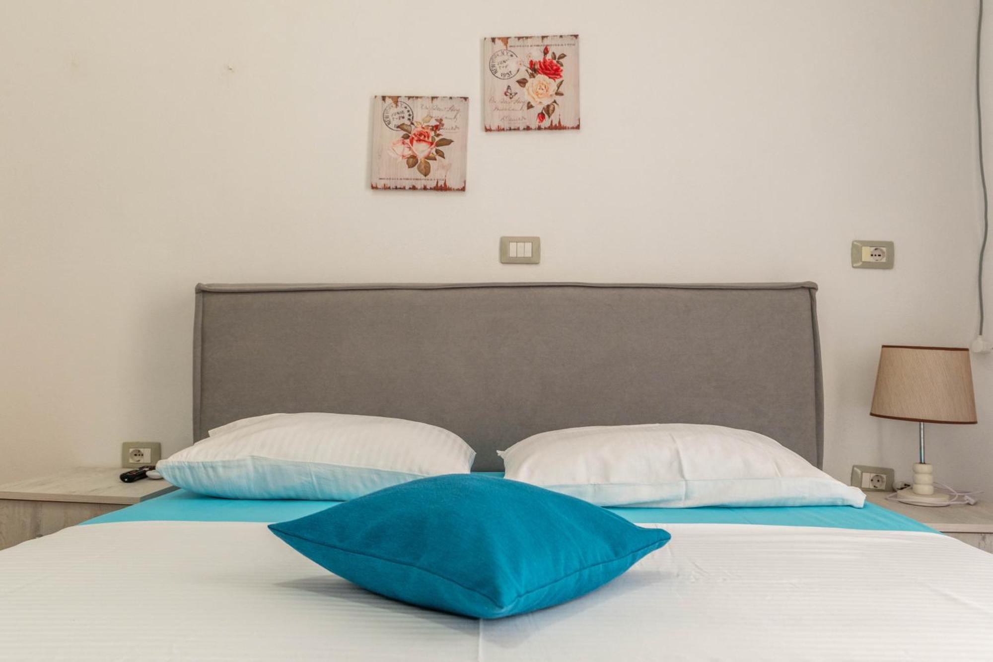 Hotel Portokali Химара Экстерьер фото